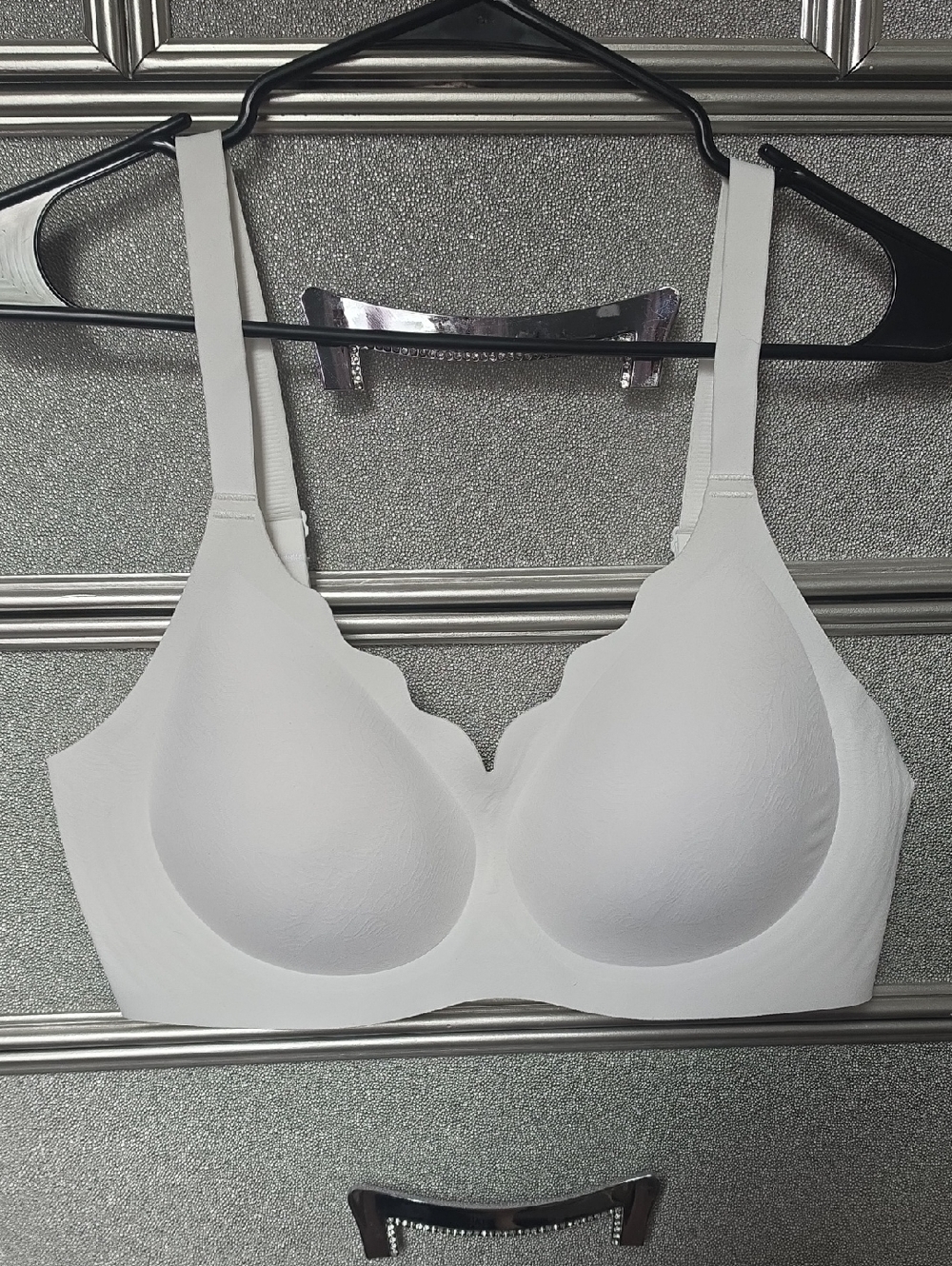 Seamless White Molded T-Shirt Bra - Unbranded